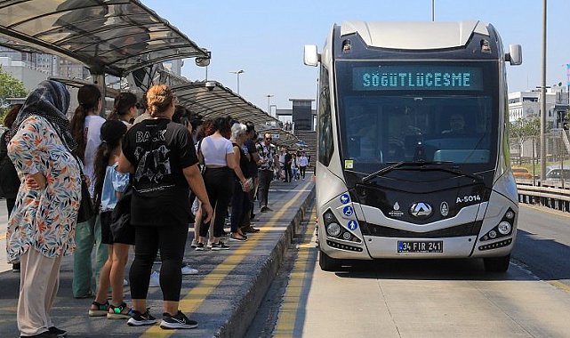 İstanbul'da yeni metrobüsler sefere çıkıyor
