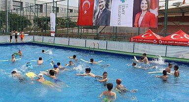 İzmit'te sportatif yüzme havuzu açıldı
