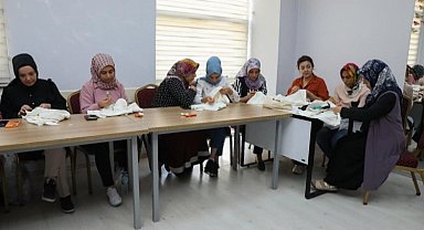 KAYMEK Hacılar'da El Sanatları Kursu sürüyor