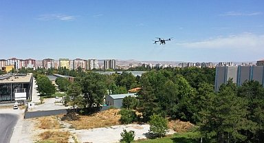 Kayseri Kocasinan'da droneli ilaçlama