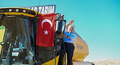 Kayseri'de tohumlar meyvelerini veriyor