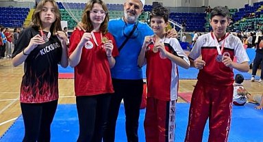 Kütahya'da 'Klas' sporcular Kick Boks rüzgarı estirdi