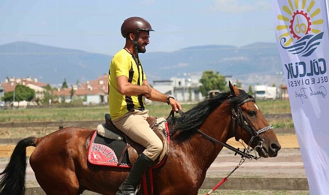 Rahvan atlarında Gölcük koşusu nefesleri kesti