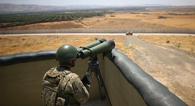 Suriye'den Türkiye'ye geçmeye çalışan 2 kişi yakalandı