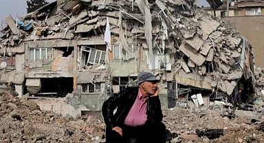 AFAD görevlisi 'çocuğum uyuyor' diyen depremzedeyi azarladı