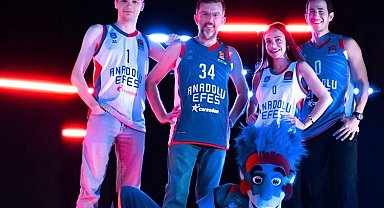 Anadolu Efes yeni sezon 'Çaylak'la başlıyor