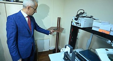 Bakan Uraloğlu'ndan Cep Telefonu Test Merkezi'ne inceleme