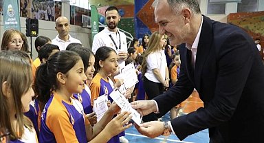 Bursa İnegöl'ün gelecekteki yıldızları sertifikalandı