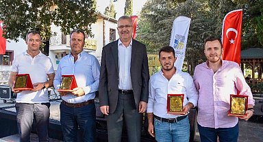 Bursa Karacabey'de 'Tarımın Enleri' ödüllendirildi
