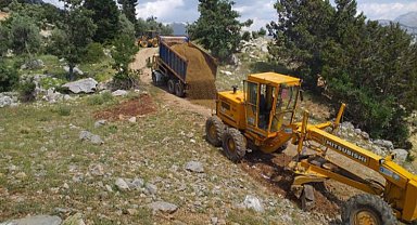 Büyükşehirden Akseki'nin yayla yollarına bakım