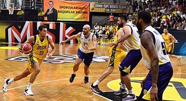 Carettalar sezona galibiyetle başladı