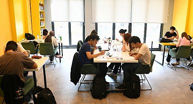 Çayırova'da kitap kahvelere yoğun ilgi