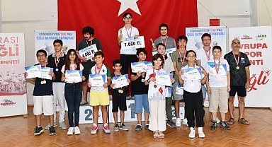 Çiğli'de Satranç Turnuvasında ödüller sahiplerini buldu
