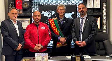 Dr. Mehrdad Fojlaley, Kanada'da altın madalya kazandı