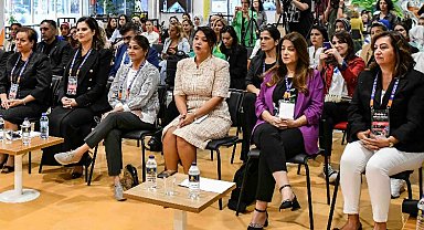 Dünya kadınları kongrede buluştu
