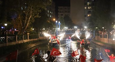 Fener alayı coşkusu geceyi aydınlattı