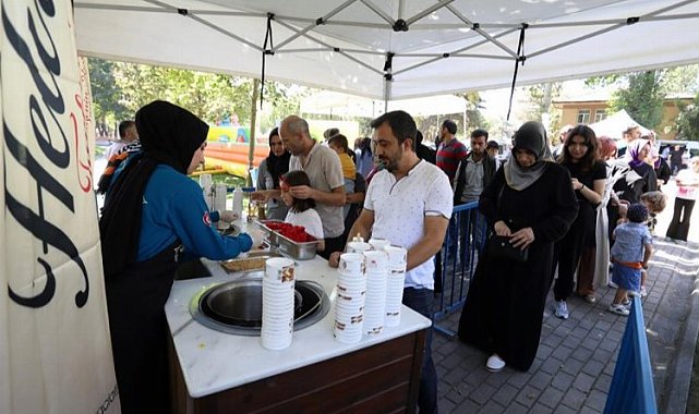 İnegöl'de Mevlid Kandili çocuklarla kutlandı