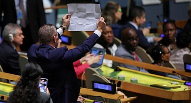 İran'a Büyük Şok Yaşattı!