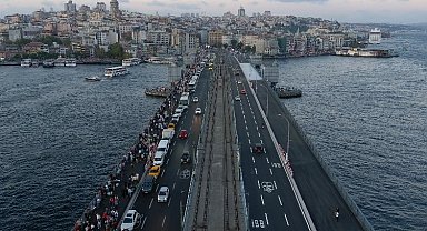 İstanbulluların Galata Köprüsü sevinci