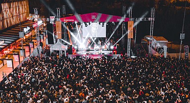 KAHVE TUTKUNLARINI BULUŞTURAN FESTİVALİN İKİNCİ GÜNÜNDE SAHNE; CEM BELEVİ’NİN