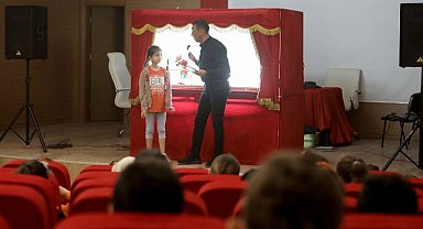 'Karagöz Göklerde' öğrencilerle buluşuyor