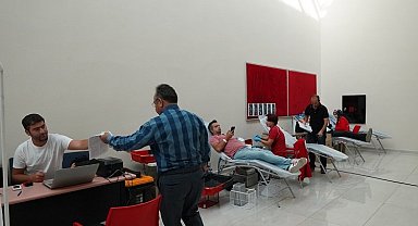 Kayseri Melikgazi personelinden Kızılay'a tam destek