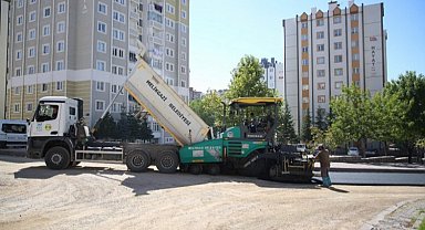 Kayseri Melikgazi'de asfalt çalışması sürüyor