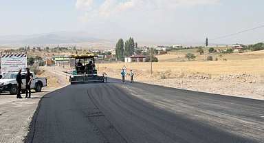 Kayseri Talas Belediyesi'nden Kamber'de asfalt çalışması