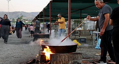 Kayseri Talas'ta piknik havasında kışa hazırlık