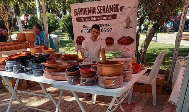 Kınık çömlekleri İzmir'deki festivalde yerini aldı