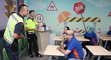 Kocaeli'nde özel öğrenciler Trafik Eğitim Merkezi'nde