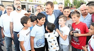 Malatyalı iş insanları 26 çocuğun kirvesi oldu