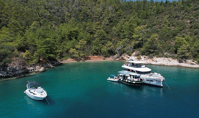 Muğla 10 bin tekneden atık topladı