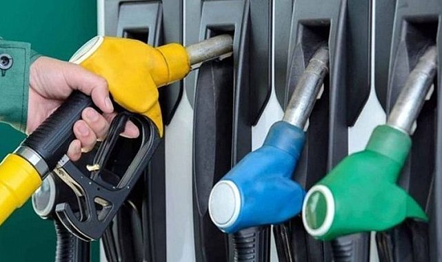 Önce motorine ardından benzine zam yolda...
