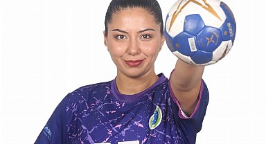 Poyrazın Kızları'ndan Sümeyye'ye milli davet