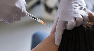 Prof. Dr. Alpay Azap: Aşının içeriği her sene yenileniyor