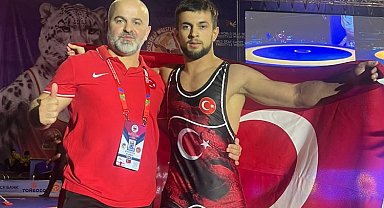 Sakaryalı güreşçi dünya şampiyonu oldu