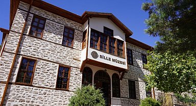 Sille Müzesi zengin koleksiyonu ile dikkat çekiyor