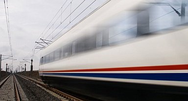 Sivas'ta İYİ Parti'den hızlı tren biletine zam tepkisi!