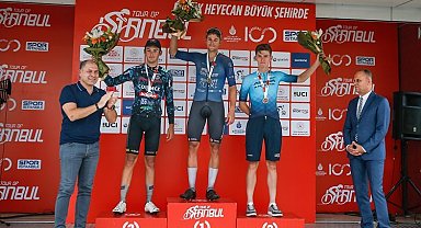 Tour of İstanbul'a Stampe imzası
