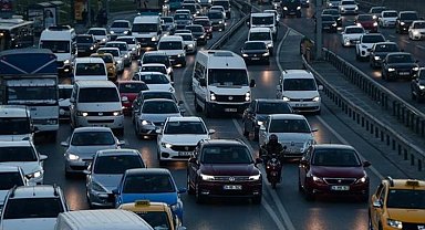 Trafiğe 235 bin 317 taşıt daha eklendi