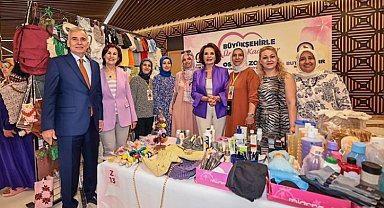 Ünlü sanatçı Üreten Kadınlar Festivali'nde
