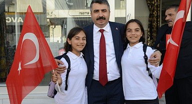 100’ÜNCÜ YIL YILDIRIM’DA COŞKUYLA KUTLANDI