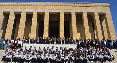 100. yılda 100 çocukla Atatürk'ün huzurunda