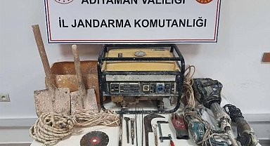 Adıyaman'da kaçak kazıya suçüstü