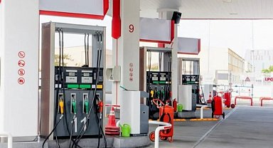 Akaryakıtta indirimler sürüyor... Bu kez indirim sırası motorinde