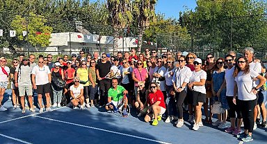 Antalya Muratpaşa'da tenis turnuvası başladı