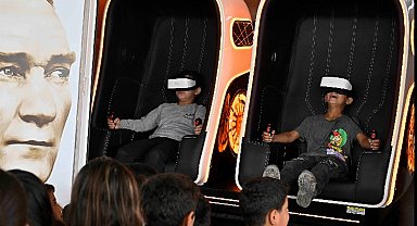 Antalya'da çocuklar geleceğin dünyasıyla buluşuyor