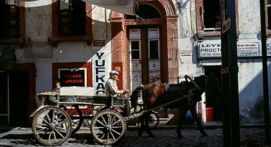 ARA GÜLER ARŞİVİNDEN AYVALIK FOTOĞRAFLARI GÜN YÜZÜNE ÇIKIYOR