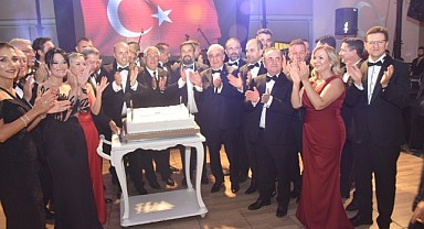 BALKANTÜRKSİAD’DAN CUMHURİYET’E YAKIŞIR ORGANİZASYON